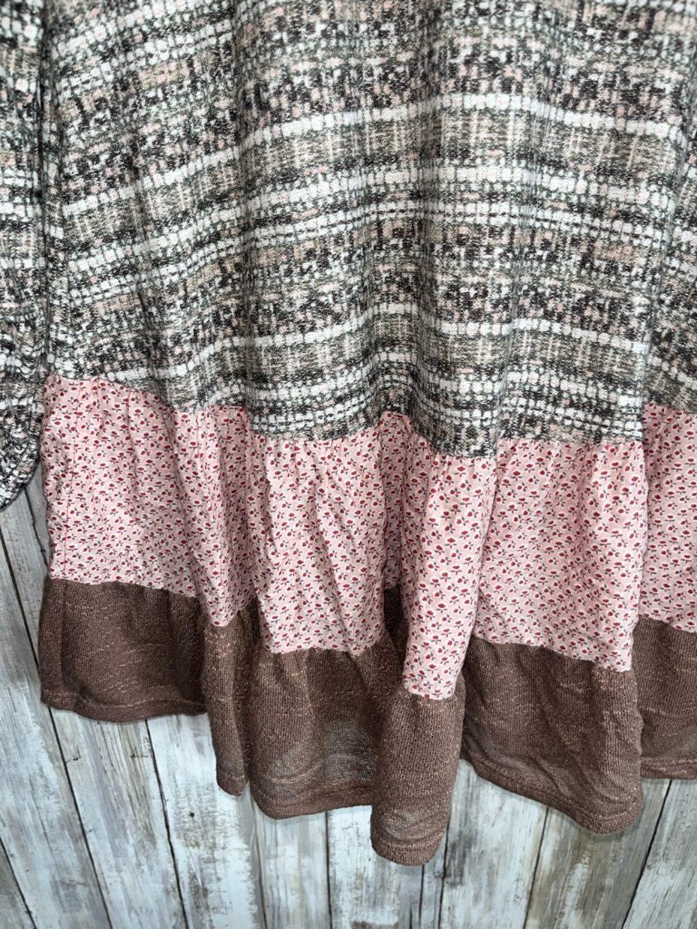 Altar’d State Boho Peplum Top Long Sleeve Tiered Floral Neutral Women’s L - Picture 2 of 5